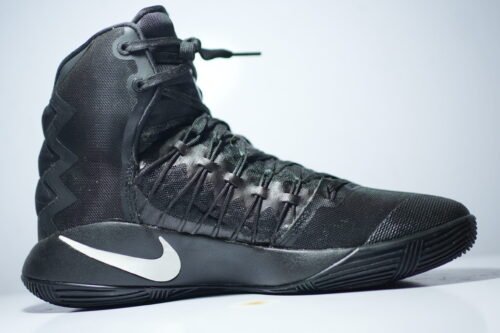 Nike Hyperdunk 2016 (GS) Hi Top Basketball Shoe 845120 (7 Big Kids, M, Black/White 001), White