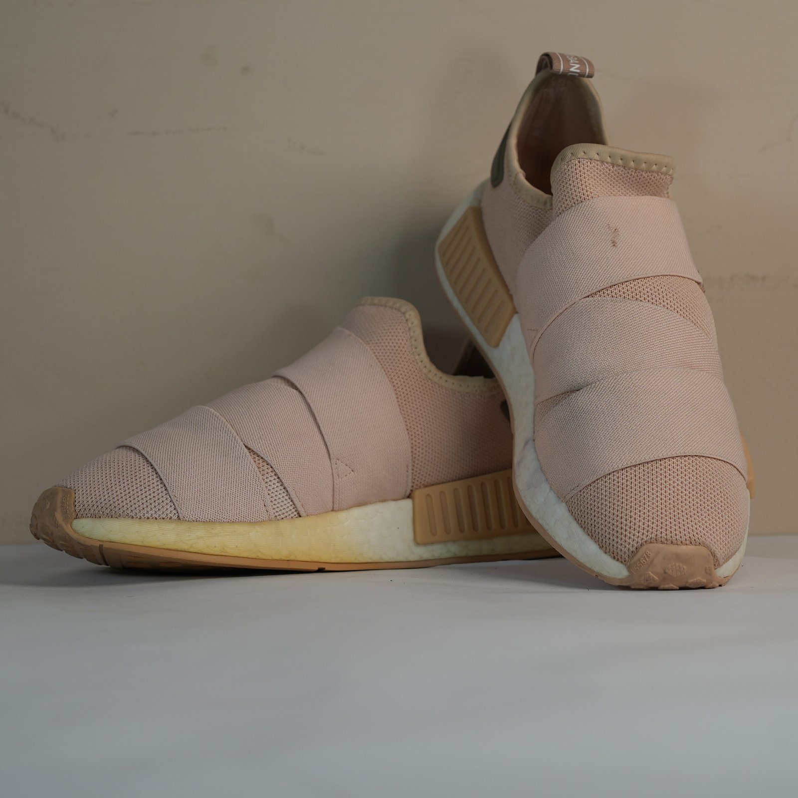 Womens NMD R1 Shoe - COURIR ME