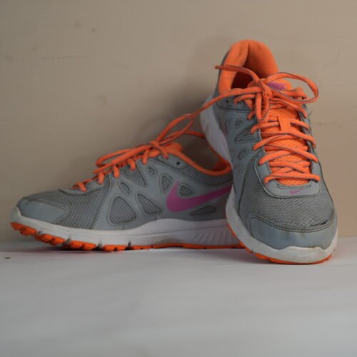 Nike Revolution 2 – Shoe World