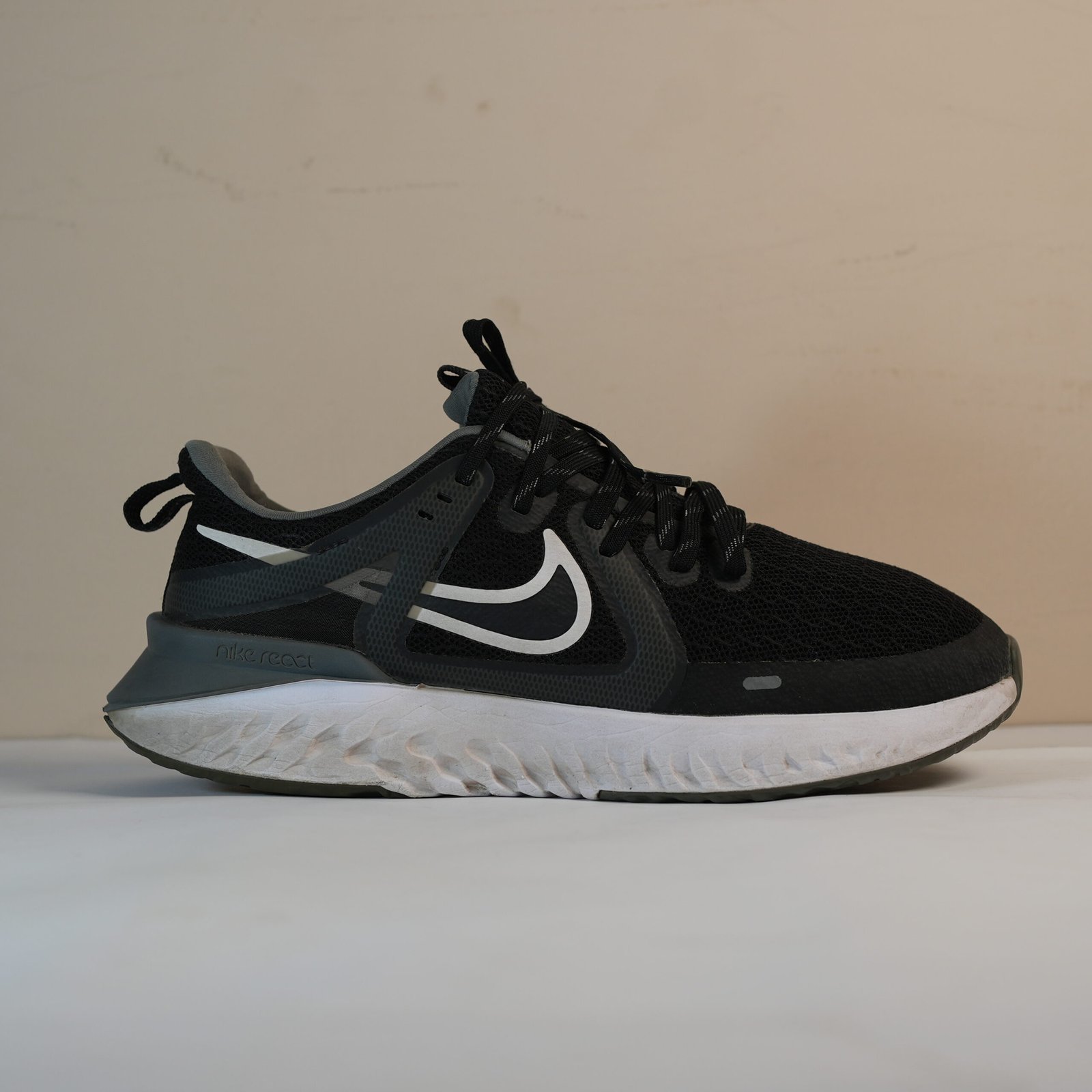 Legend React 2 Gray black Running Shoes - Sports N Sports