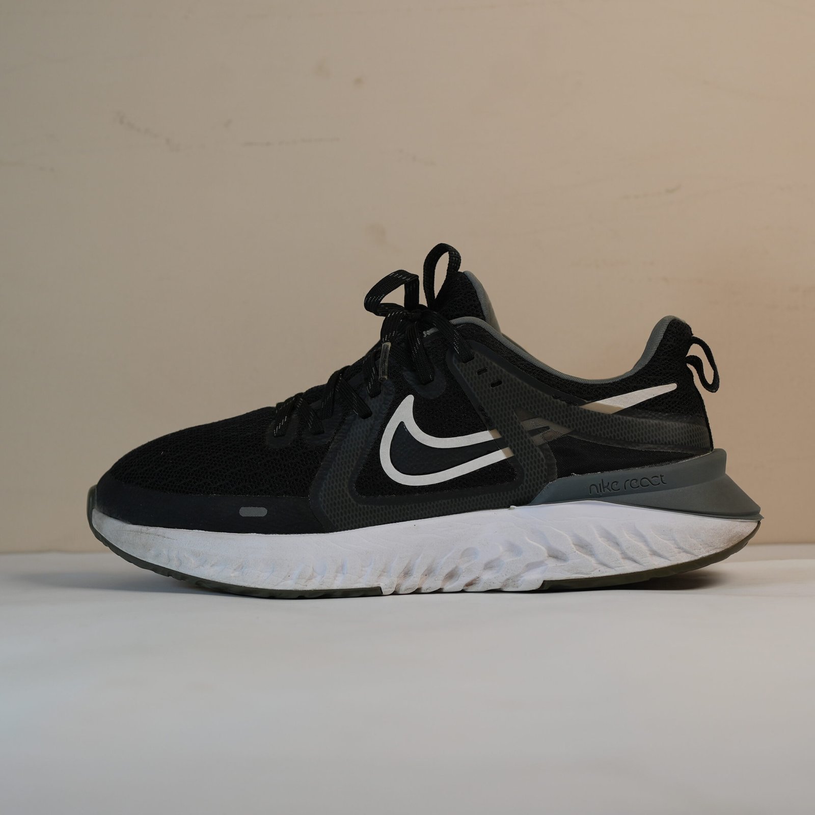 Legend React 2 Gray black Running Shoes - Sports N Sports