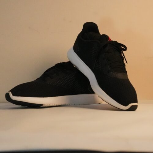 Instalite Lux (DV6067) – Black / Red