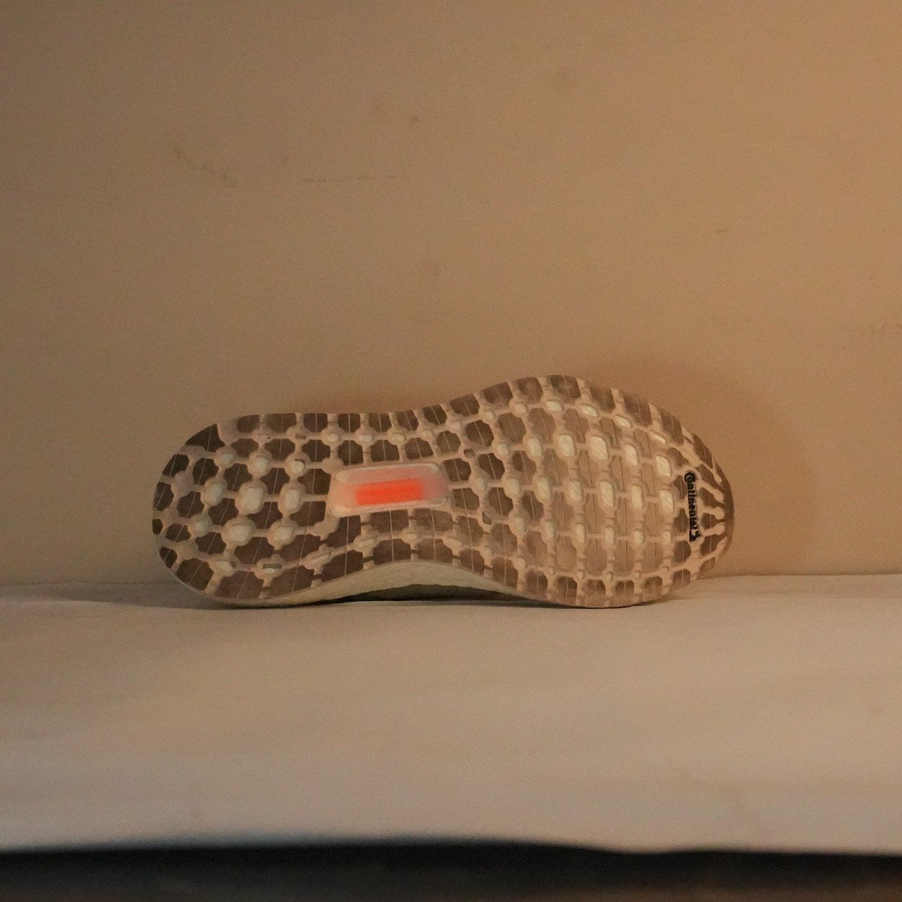 Adidas ultra boost off white glow orange 2025