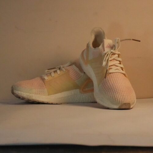 Adidas ultra boost off white glow orange 2025